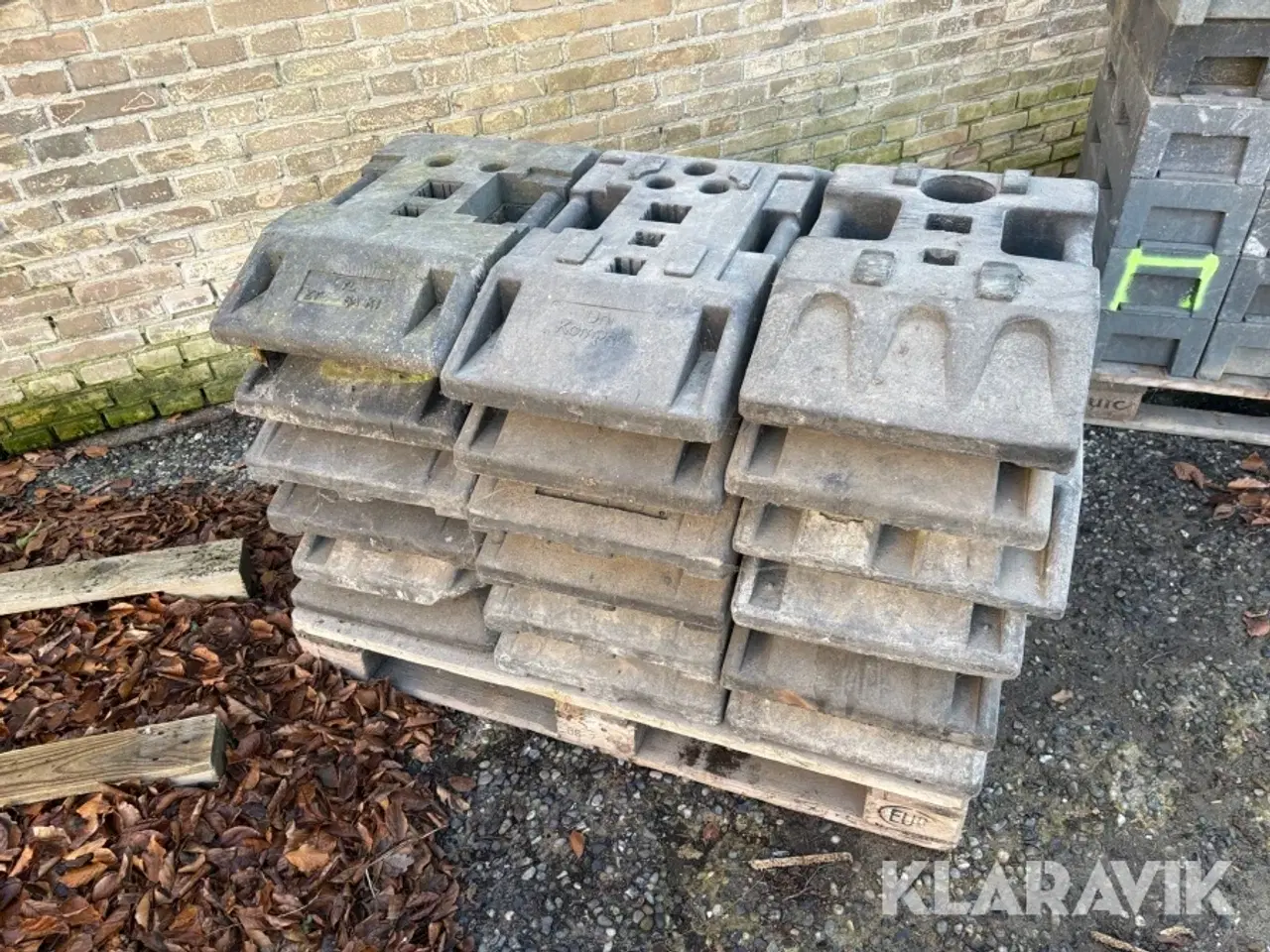 Billede 2 - Skiltefødder Unikompak 18 styk