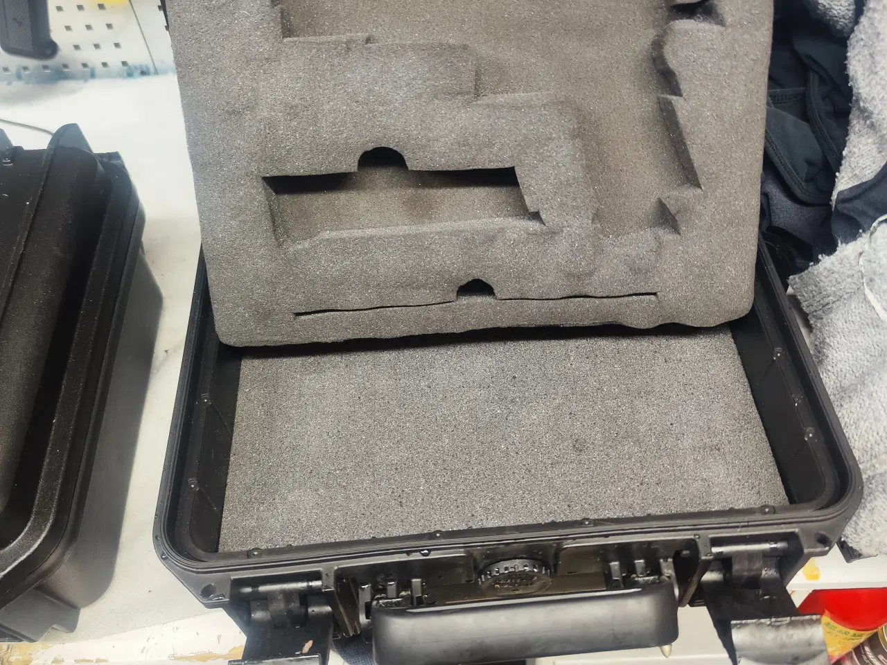Billede 1 - " pelicase" til auto pistol 