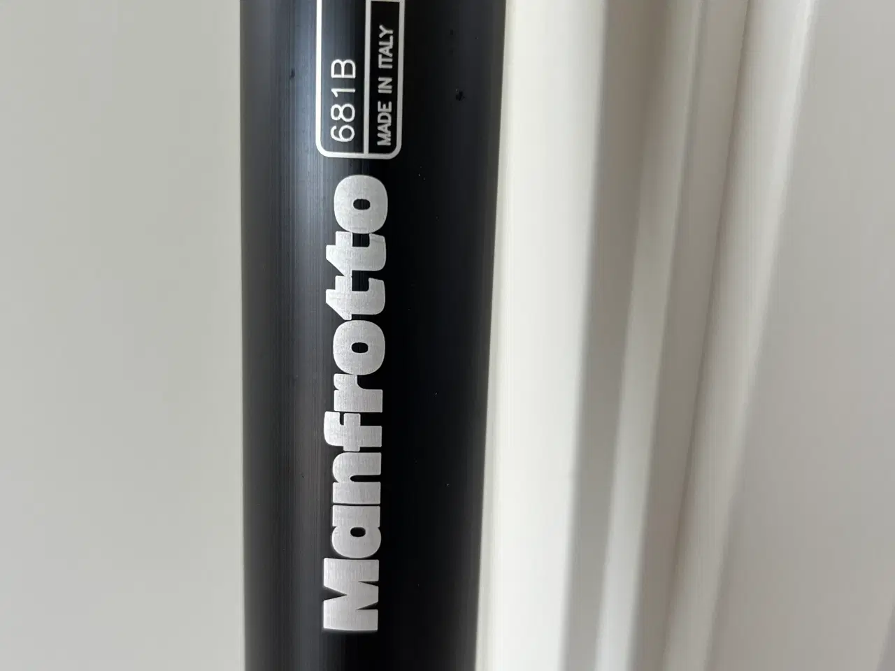 Billede 1 - Manfrotto etbenstativ 681B