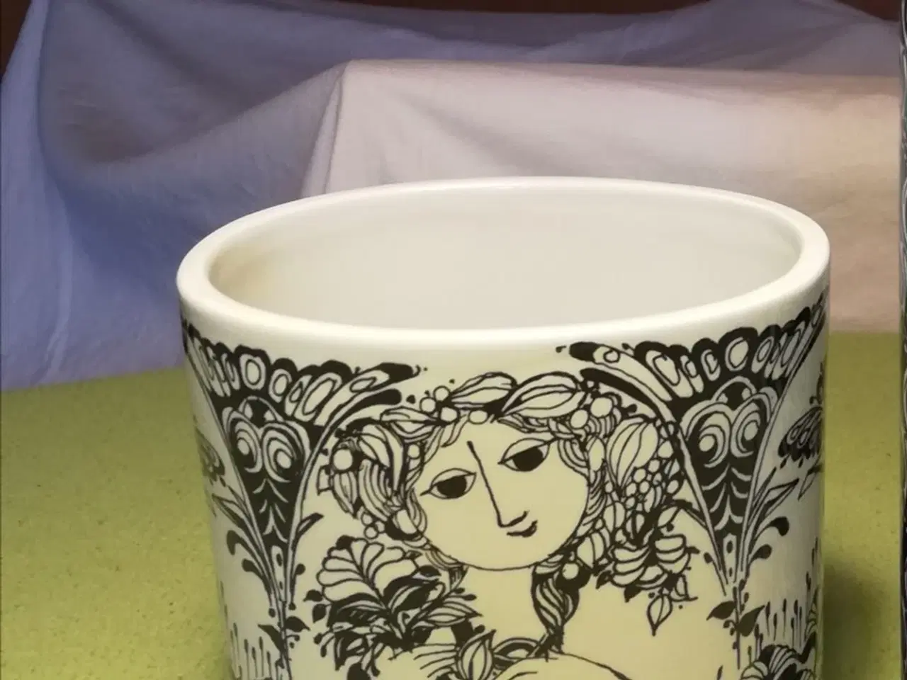 Billede 1 -  Bjørn Wiinblad fajance vase Leilje nr. 3186