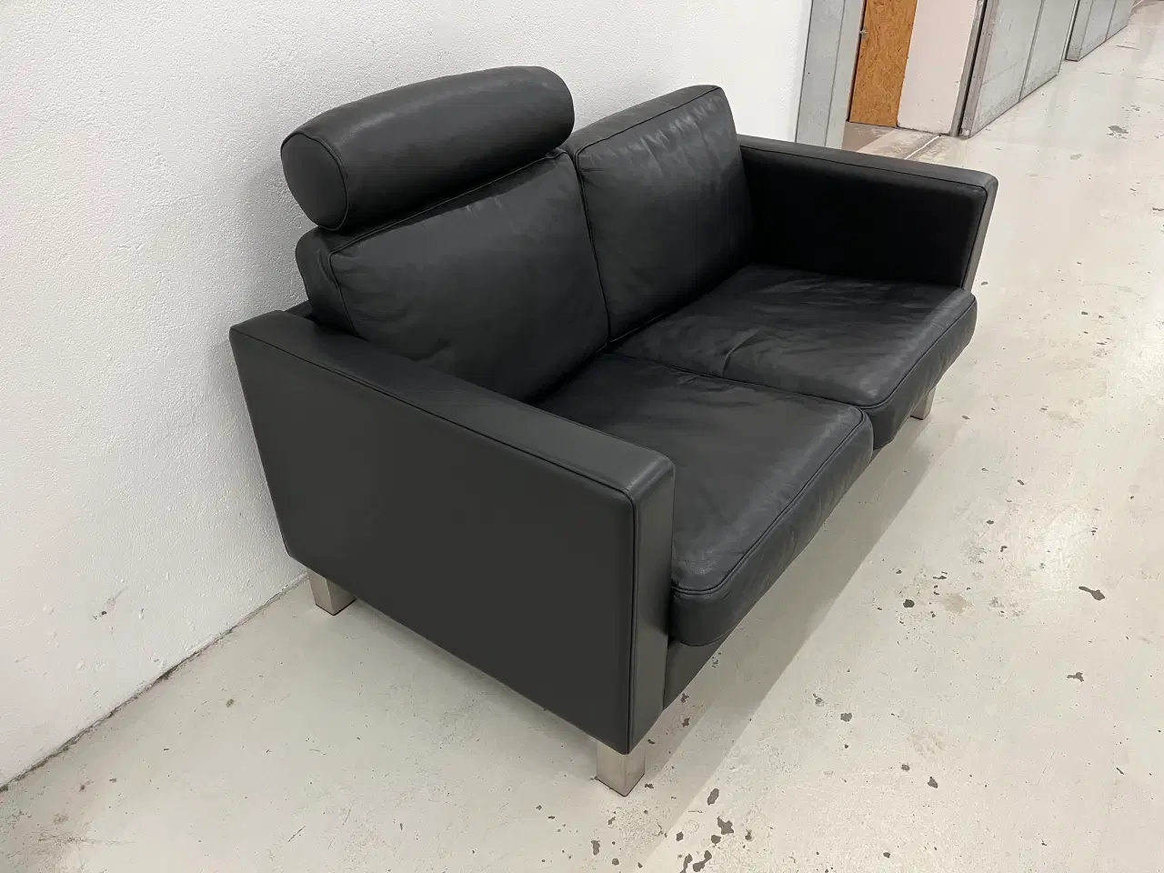 Billede 7 - Mogens Hansen MH321 2 Pers.Sofa i sort llder.