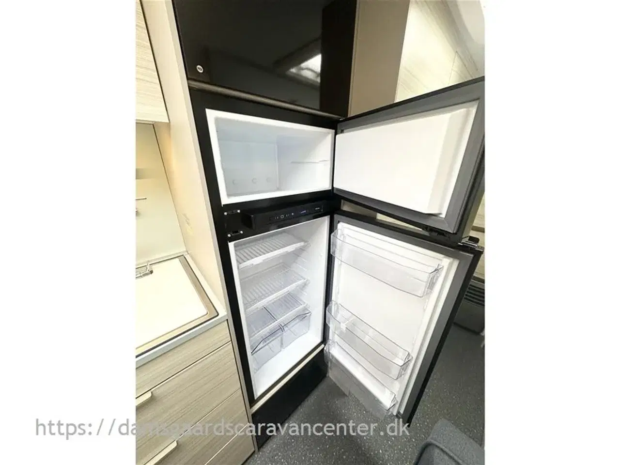 Billede 13 - 2022 - Adria Altea 552 PK Dobbeltseng-3-Køjer-Gulvtemp.-Mover-Telt