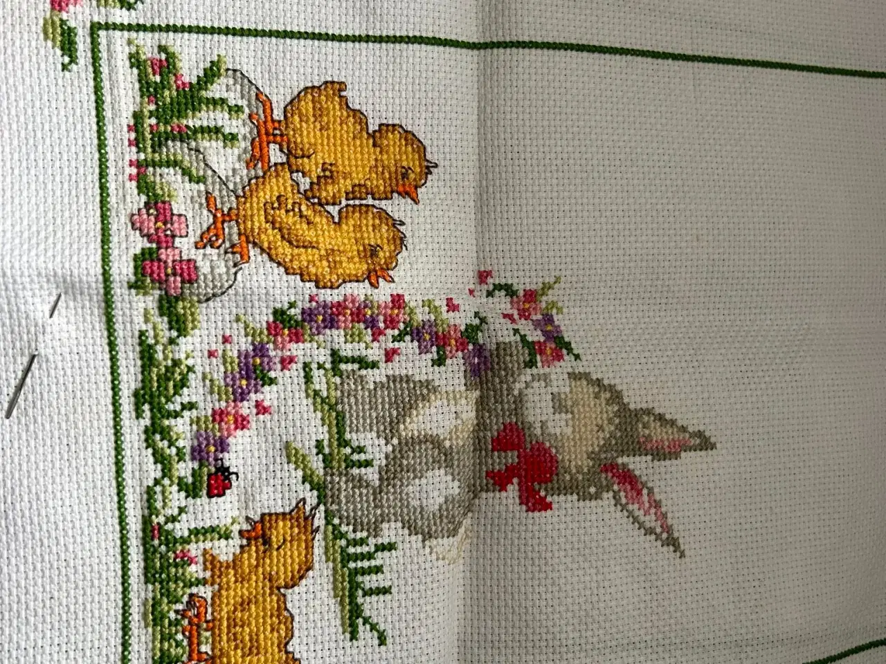 Billede 8 - Broderi med blomster motiv