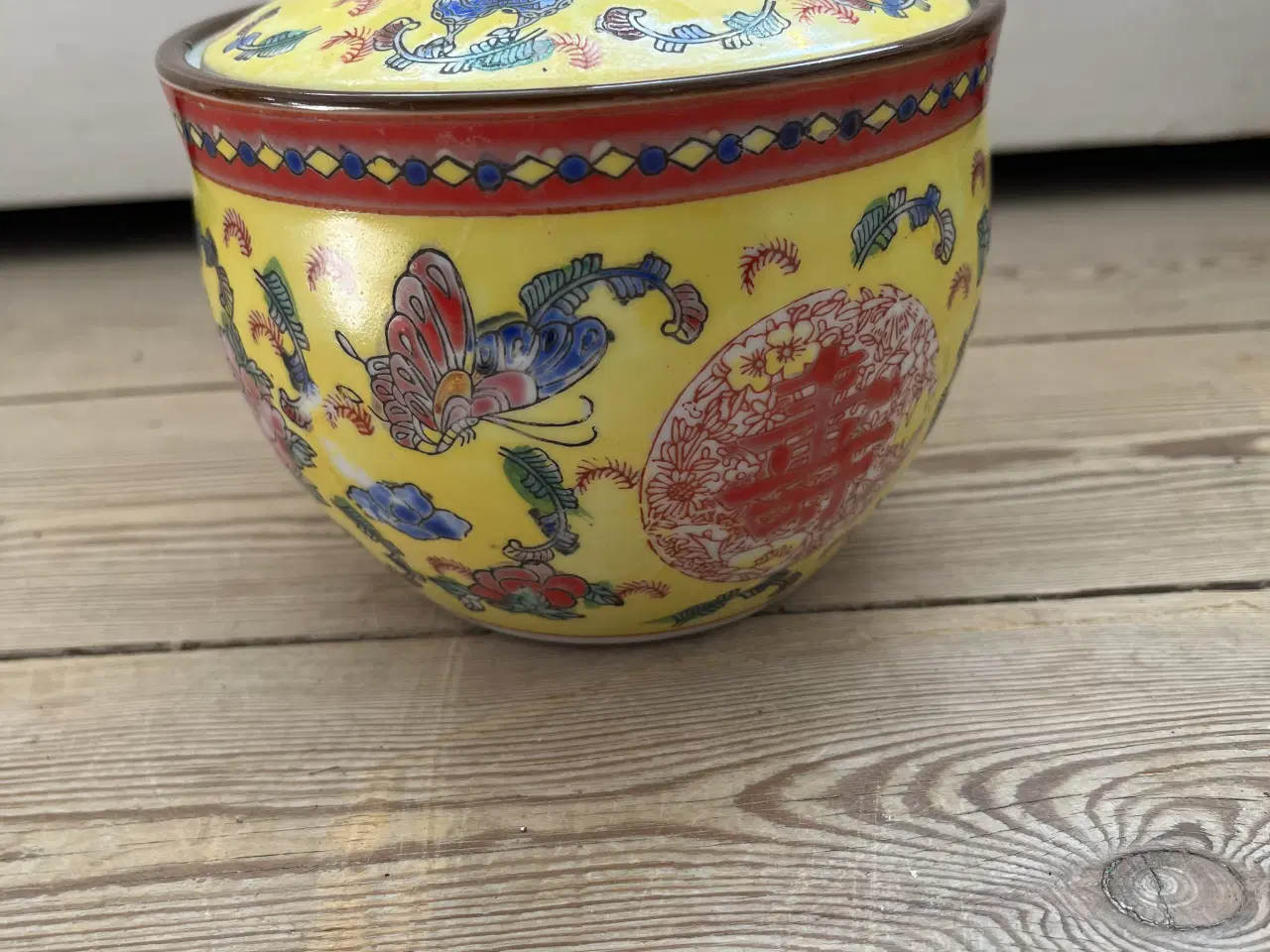 Billede 1 - Kinesisk gul krukke med låg