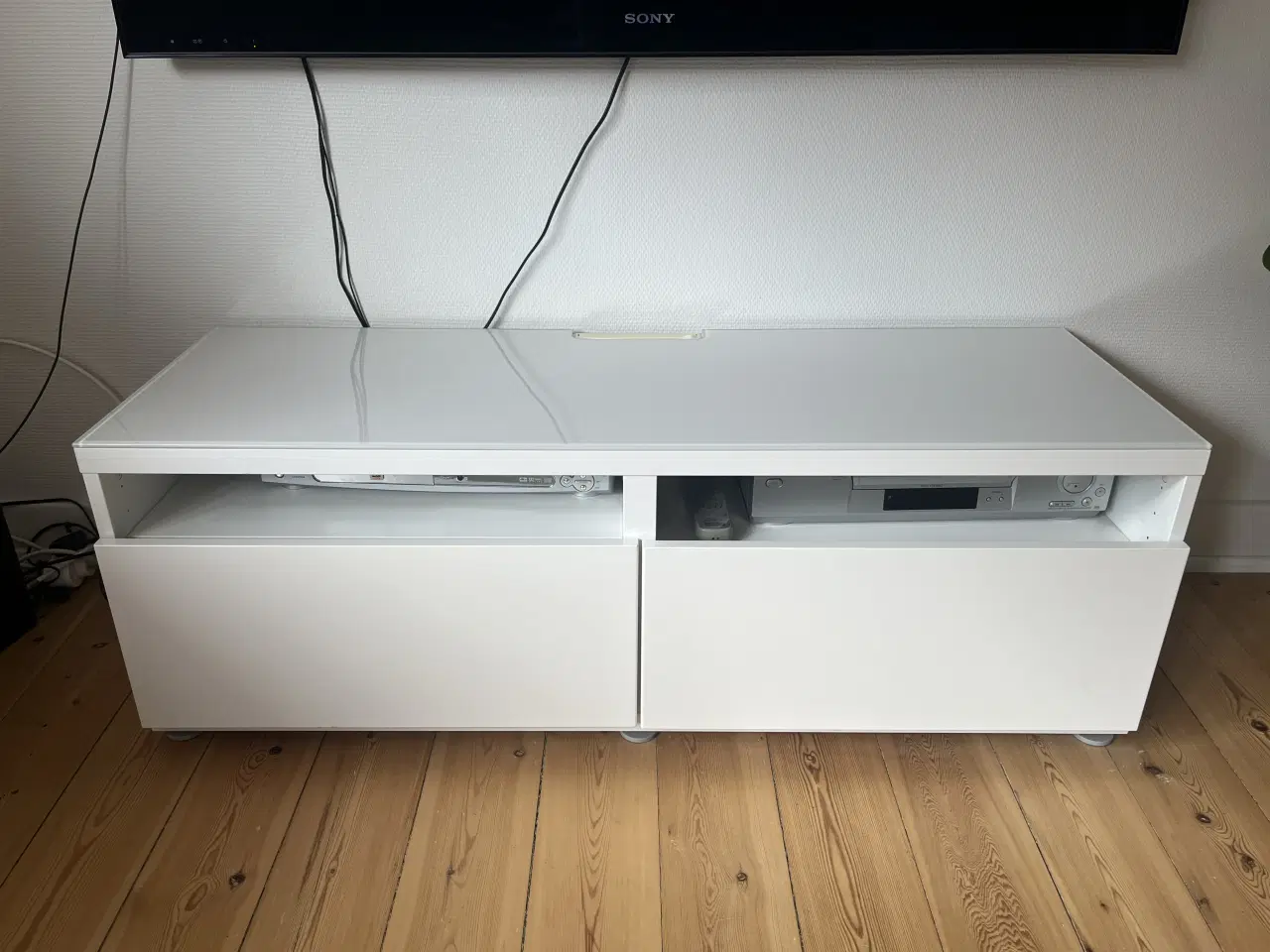 Billede 2 - Tv-møbel