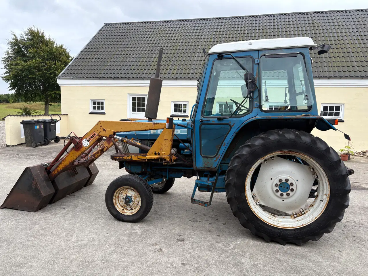Billede 1 - Ford 6610 med Veto frontlæsser