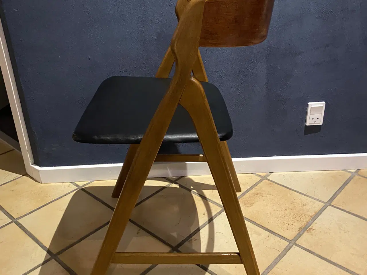 Billede 2 - Savbukkestol / armstol