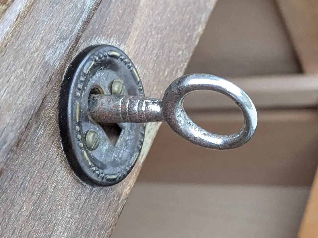 Billede 7 - Retro Arkivskab med 2 jalousi låger.