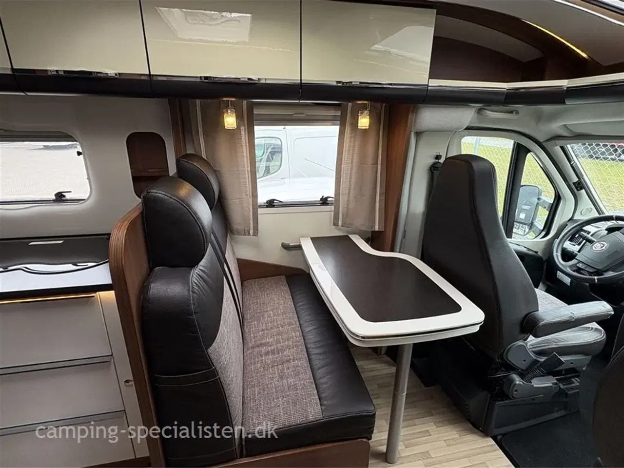 Billede 6 - 2017 - LMC Cruiser Premium   LMC Cruiser Premium T 681 G fra 2017 - rigtig fin autocamper - kan nu ses hos Camping-Specialisten.