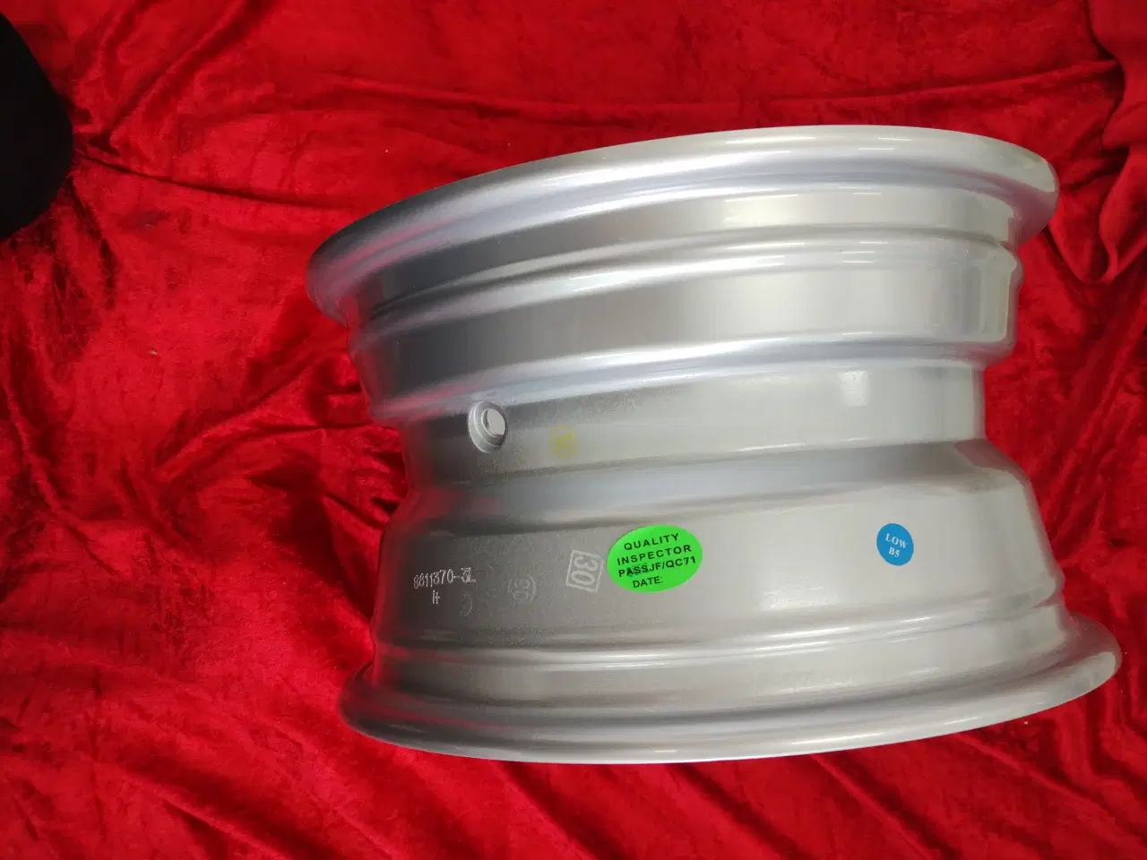 Billede 3 - 1 stk fabriksny 7x13 fælg. Passer bl.a til Mini