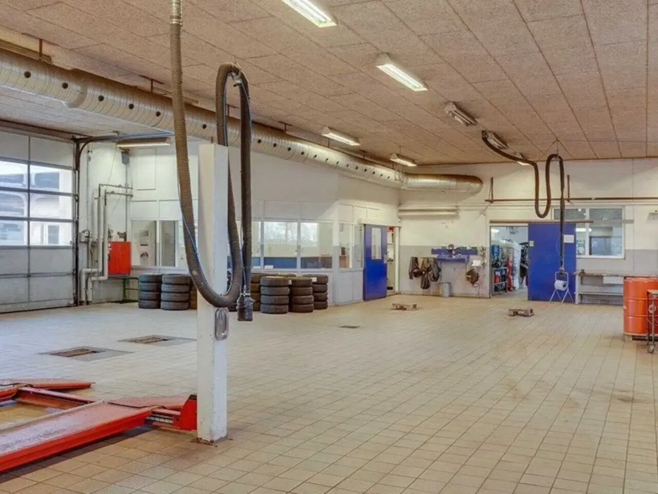 Billede 5 - Veldisponeret værksted/lager med autolifte i Tørringhuse