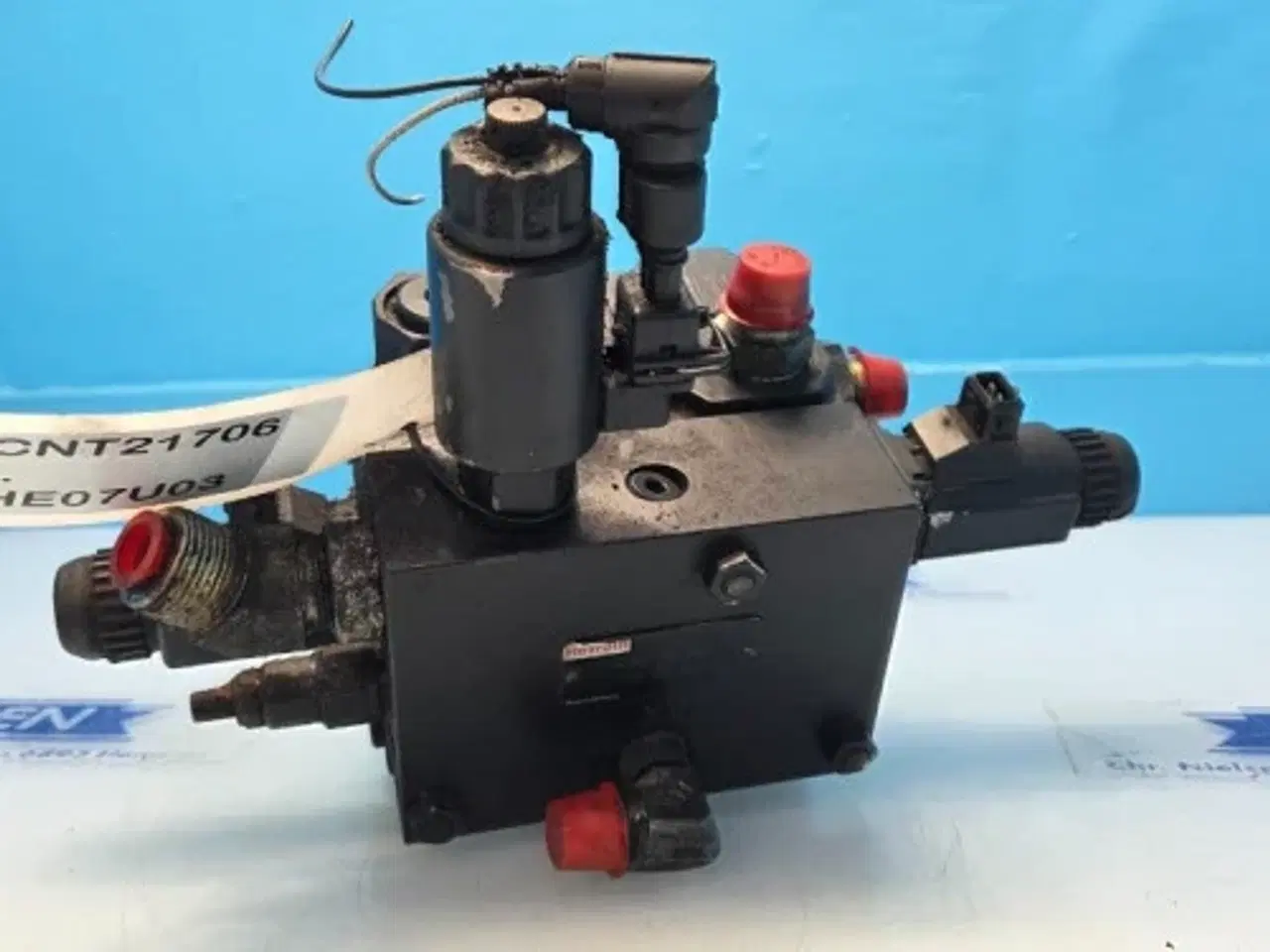 Billede 16 - New Holland CR9.90 Hydraulikventil 87313989