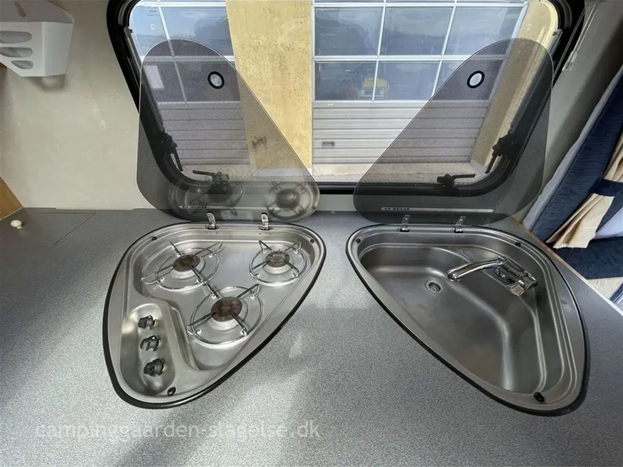 Billede 5 - 2007 - Adria Classica 513 UP Adria Classica 513 UP – Hygge, varme og masser af plads på farten