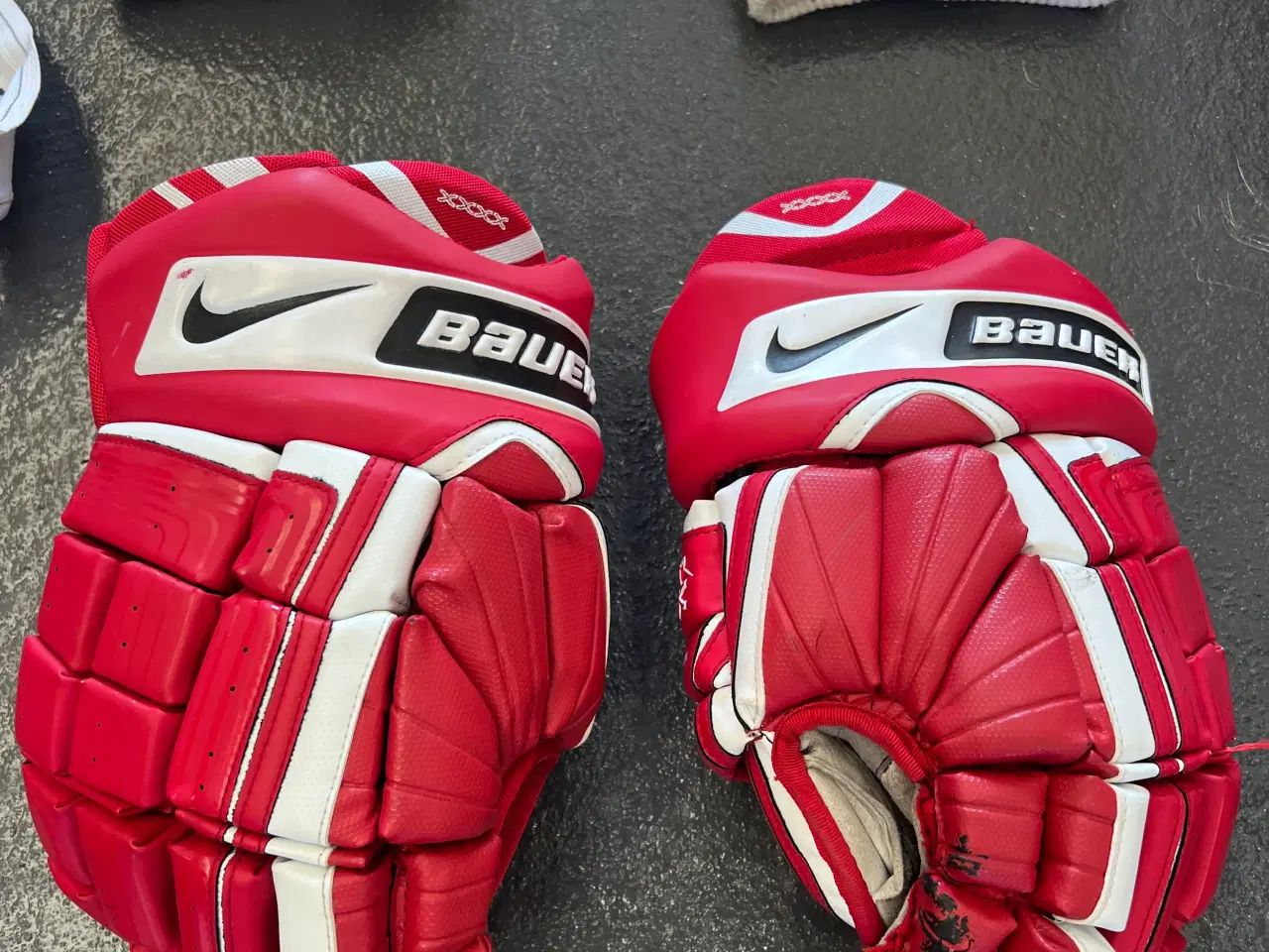 Billede 2 - Ishockey udstyr xxl, passer til person på 195 cm