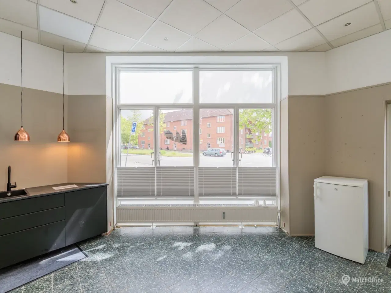 Billede 2 - SÆLGES: Erhvervsandel med højt til loftet i hjertet af Vanløse