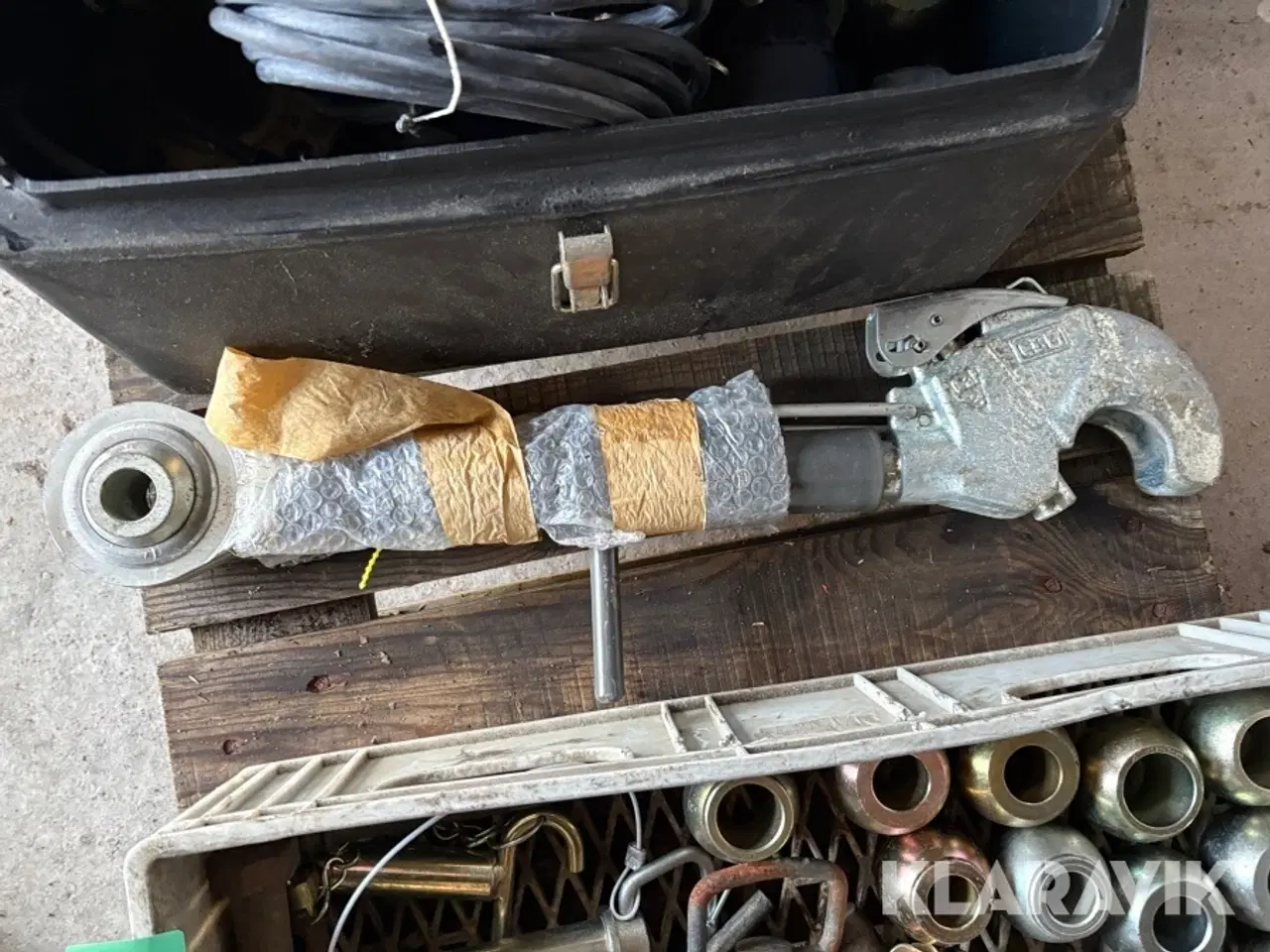 Billede 8 - Værktøjskasse med indhold, til Class traktor