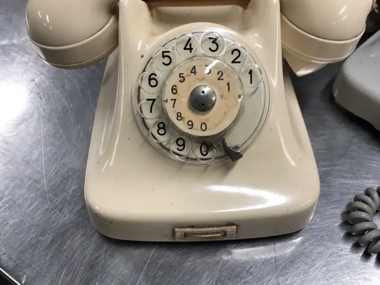 Billede 3 - Gamle telefoner