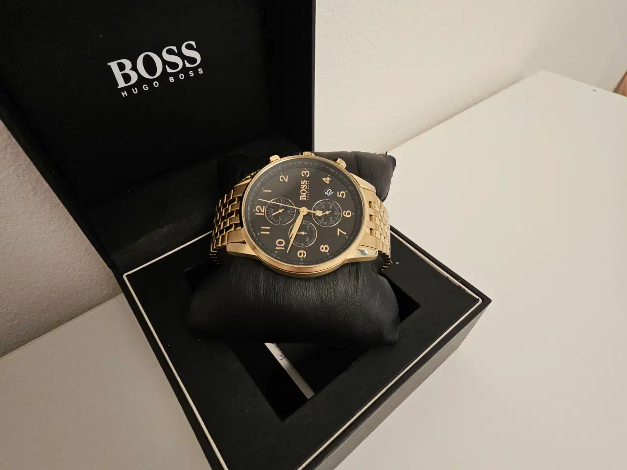 Billede 4 - Guld Hugo Boss ur – Fantastisk Stand!