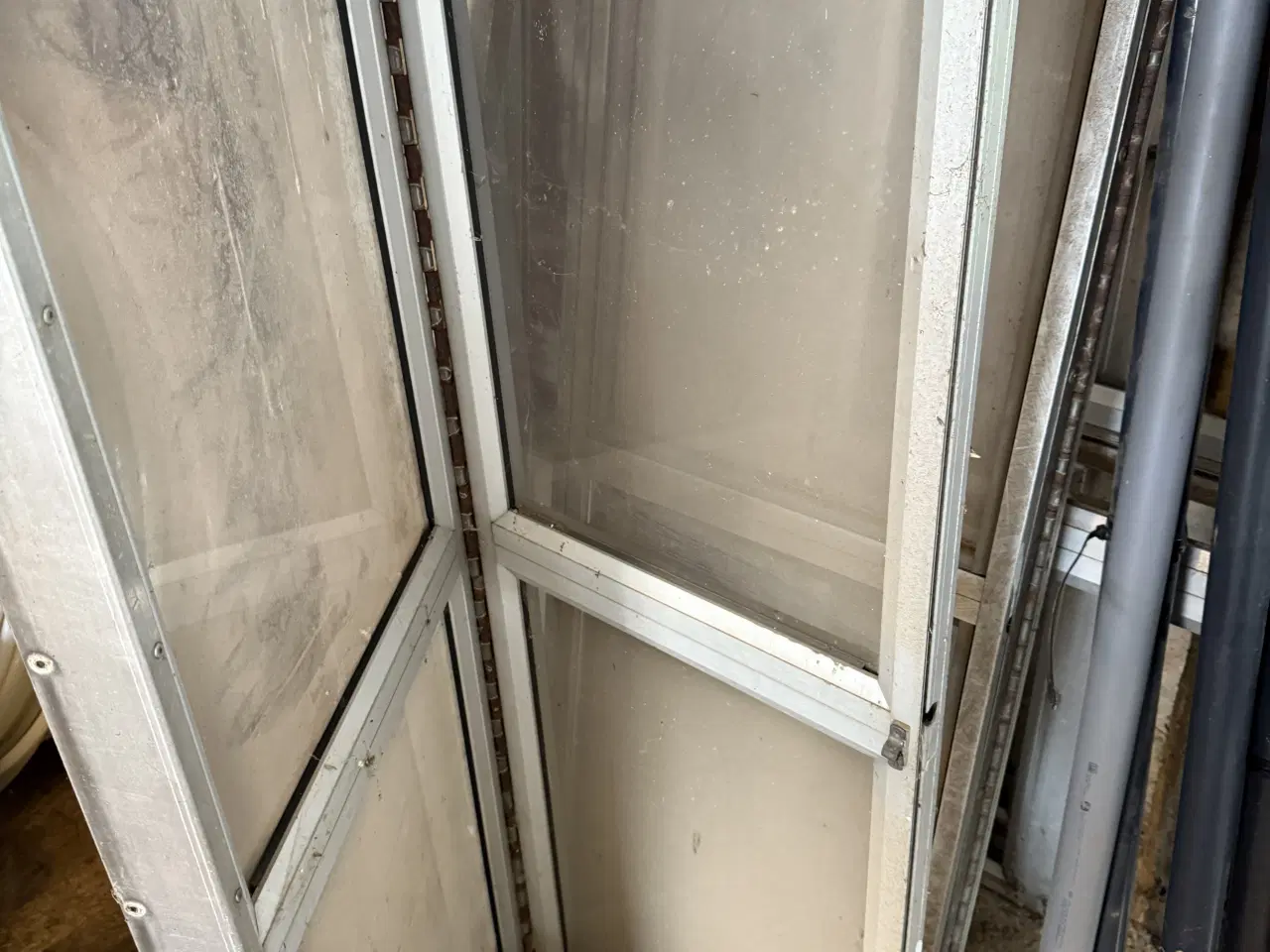 Billede 2 - 7,6m² Drivhus 3,3x2,3m Aluminium  og Polykarbonat