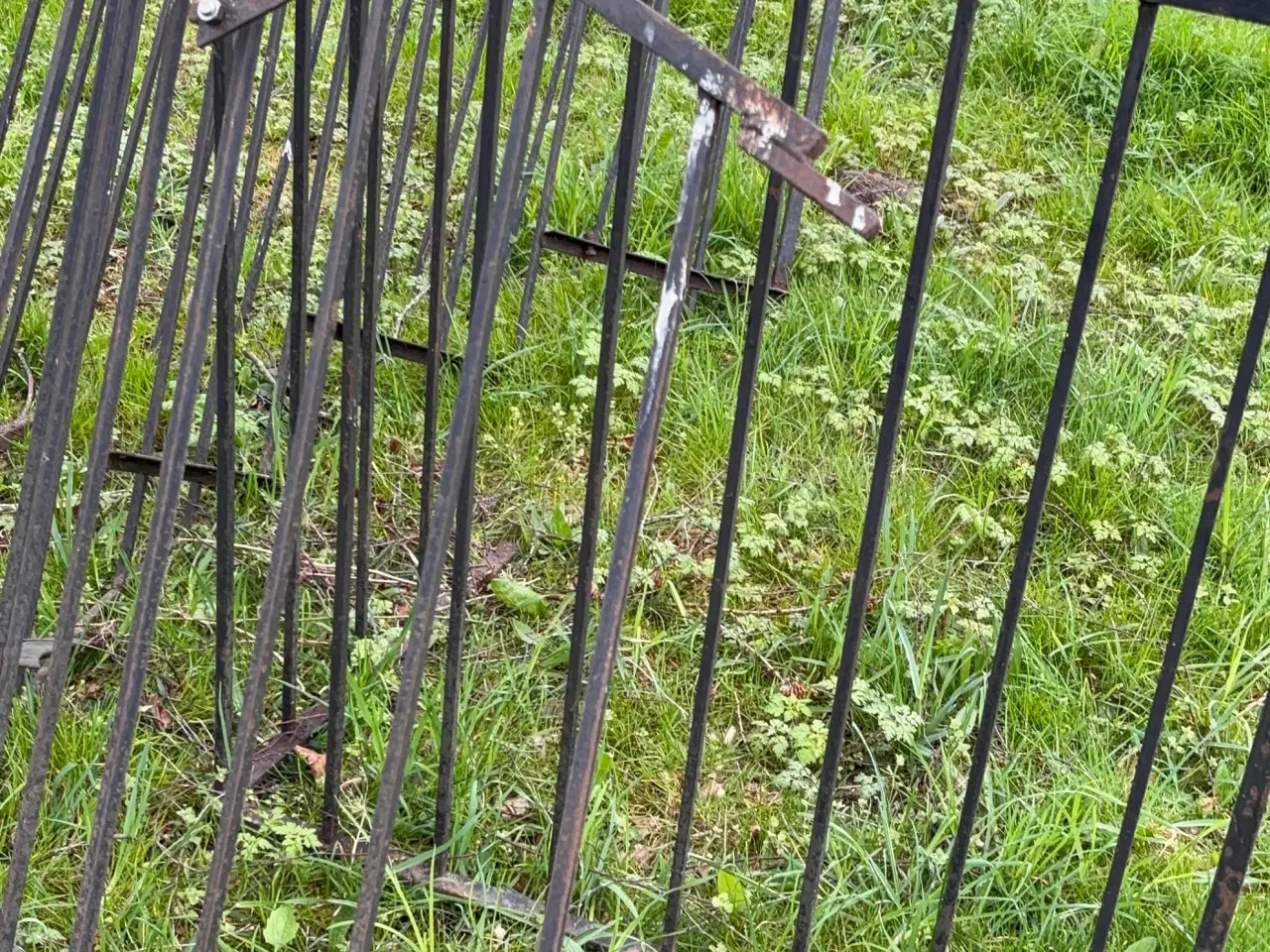 Billede 1 - Jern trappe spindel med træ trin 