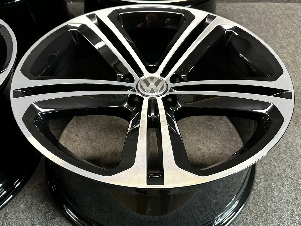 Billede 4 - VW TIGUAN 5N 5N0 R-LINE MALLORY 9.0" x 19" 5x112