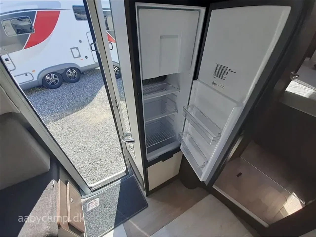 Billede 12 - 2022 - Benimar Tessoro 497   NK Pakke. Automatgear. solceller. markise. Lithium Batterier. Cykelstativ. Queensbed.