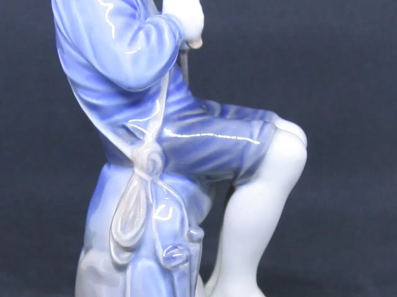 Billede 2 - Royal Copenhagen Porcelænsfigur vogterdreng 