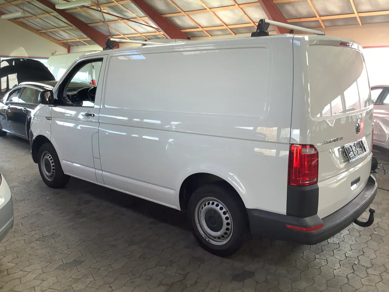 Billede 1 - Pæn kassebil ring 40432002 