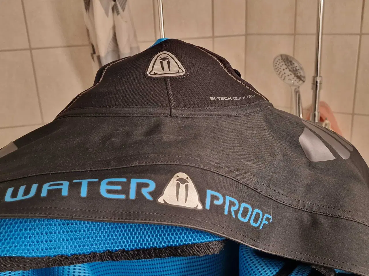 Billede 2 - Waterproof D1X tørdragt - Large / str: 44/45