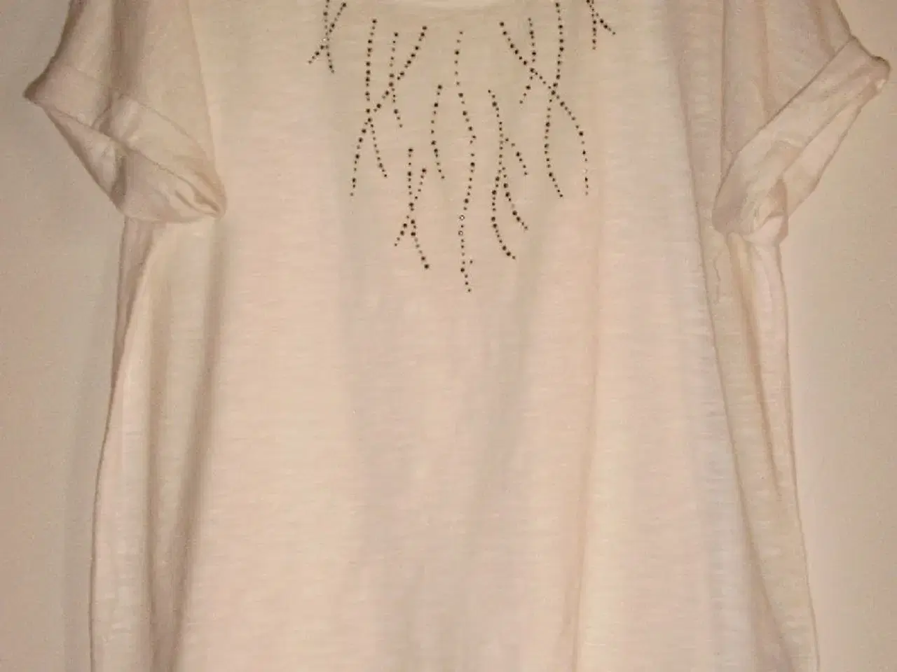 Billede 1 - Ny bluse, brystmål-110 cm