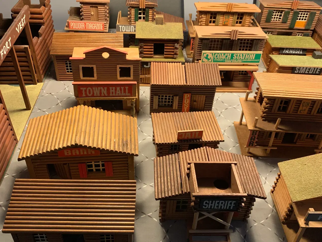 Billede 2 - Indianer, cowboys og huse