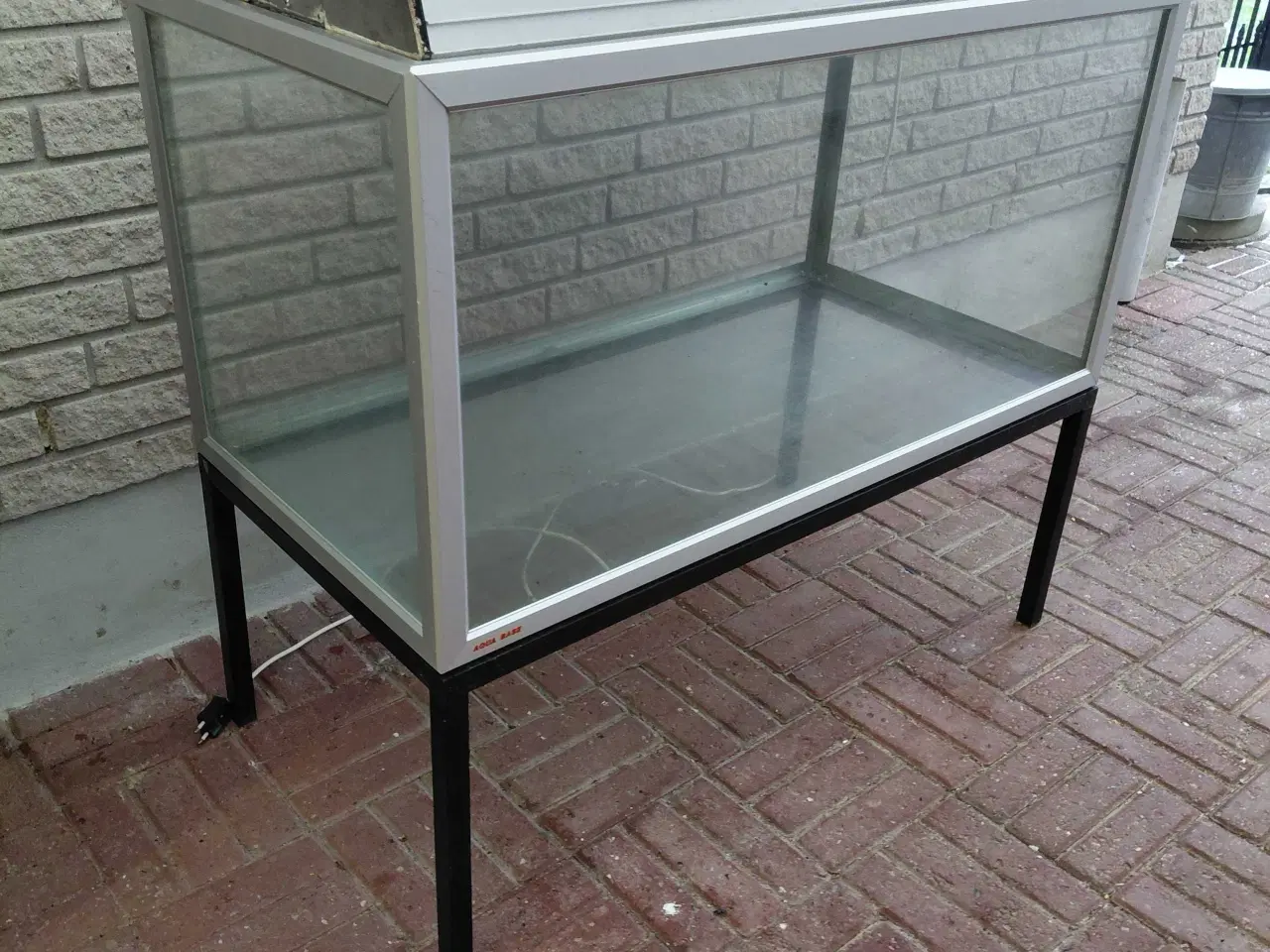 Billede 2 - Akvarier 250L