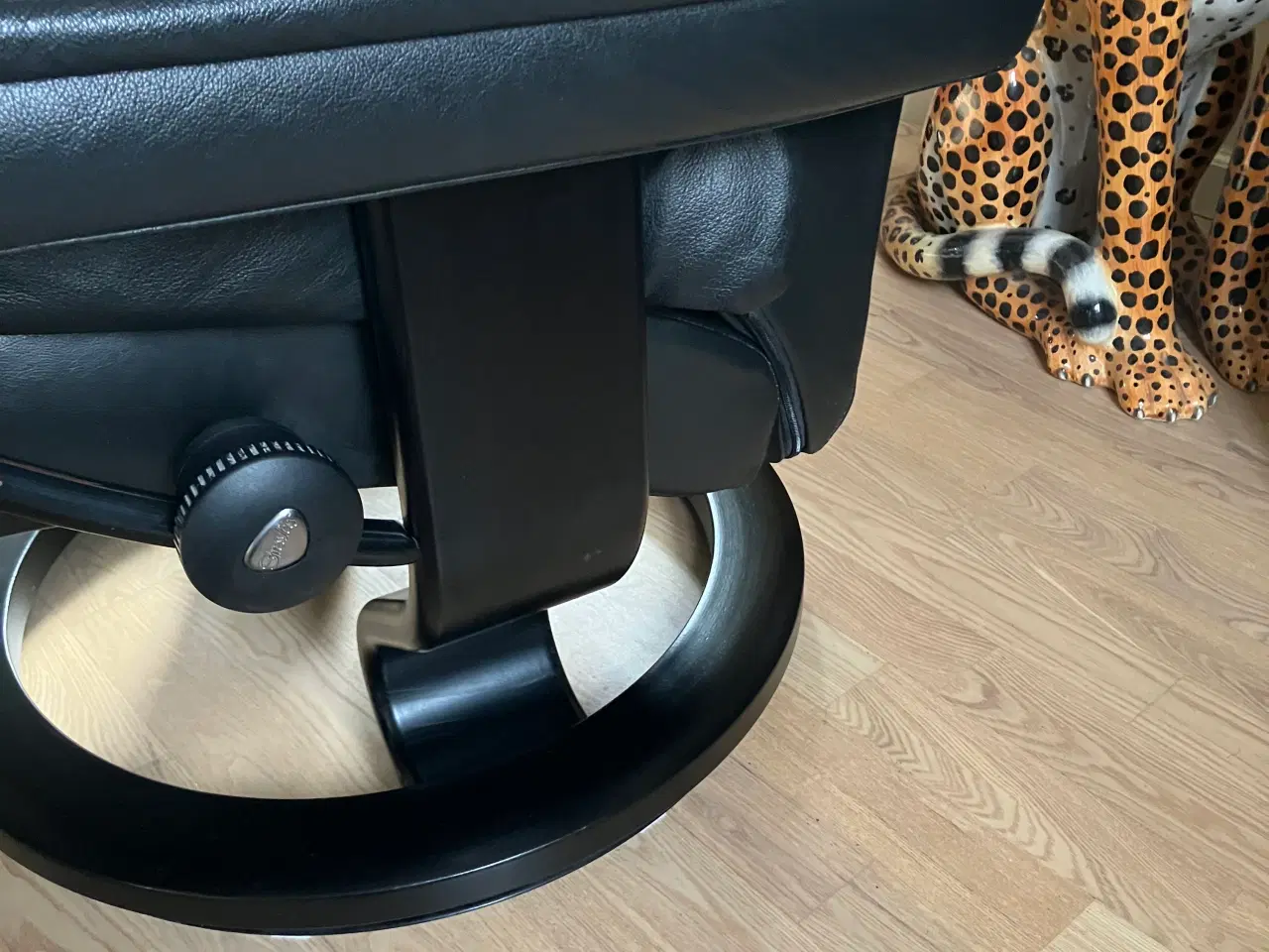 Billede 5 - Stressless stol med fodskammel 