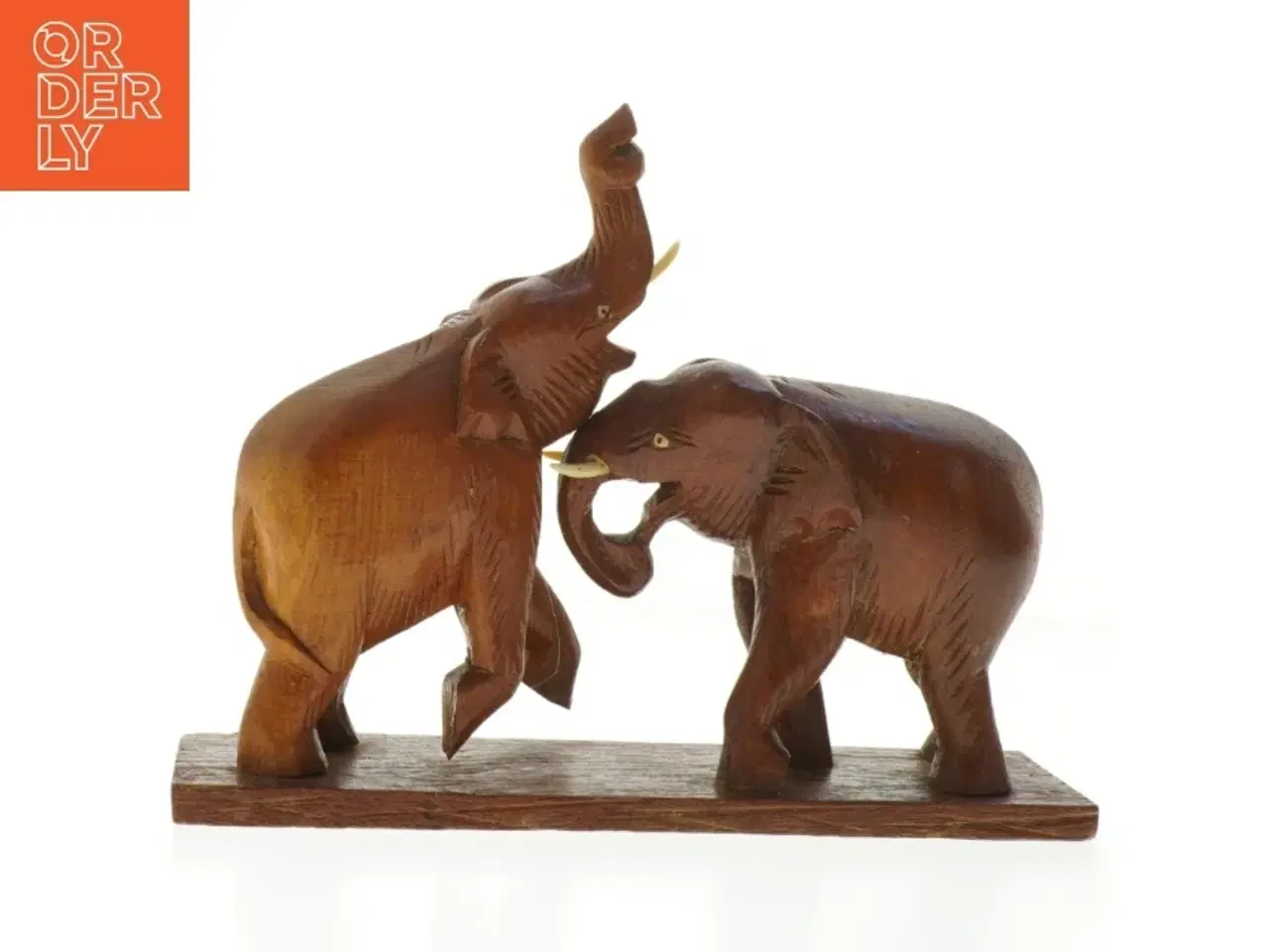 Billede 2 - Træskulptur af elefanter (str. 25x19 cm)