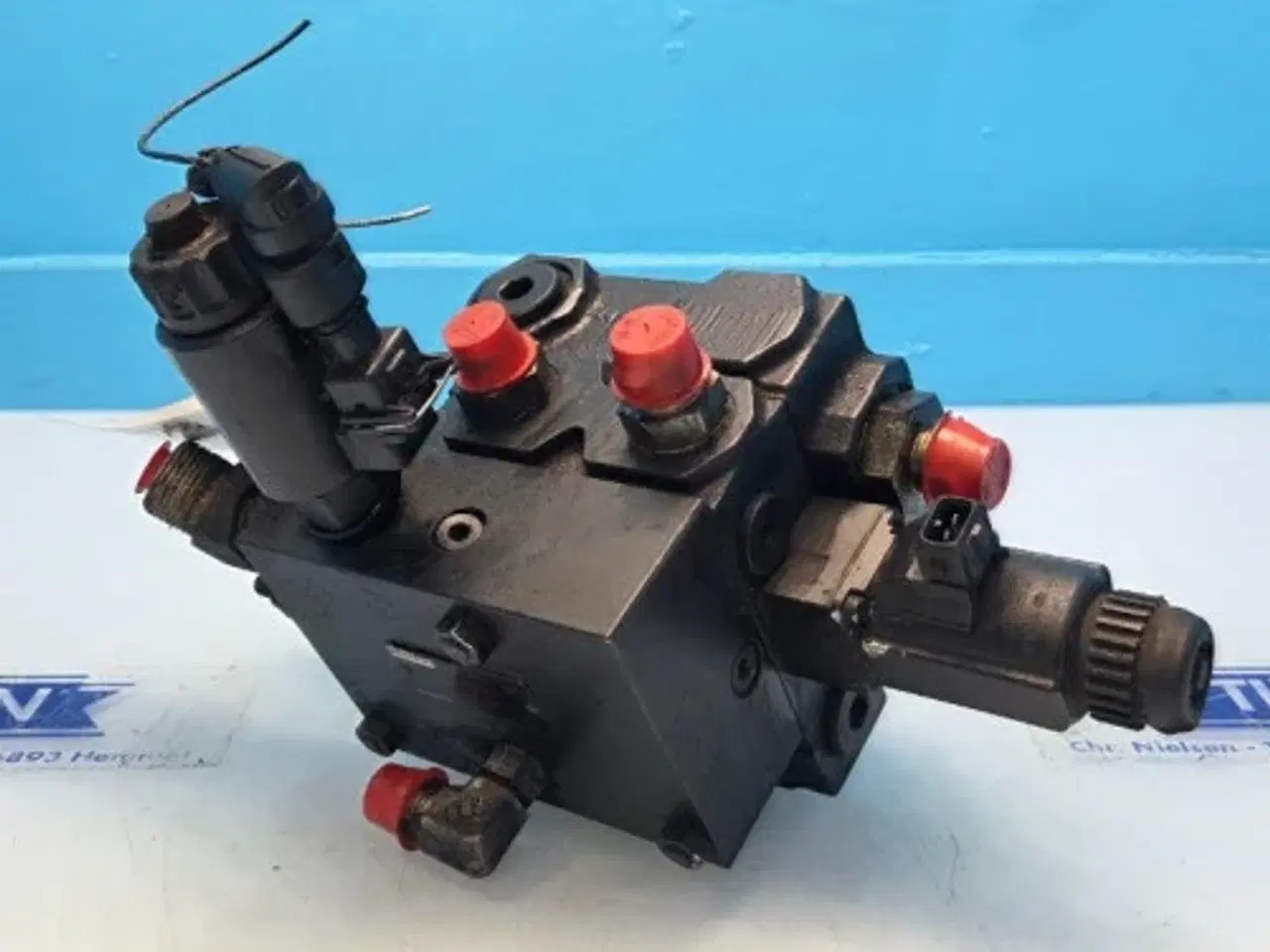 Billede 17 - New Holland CR9.90 Hydraulikventil 87313989