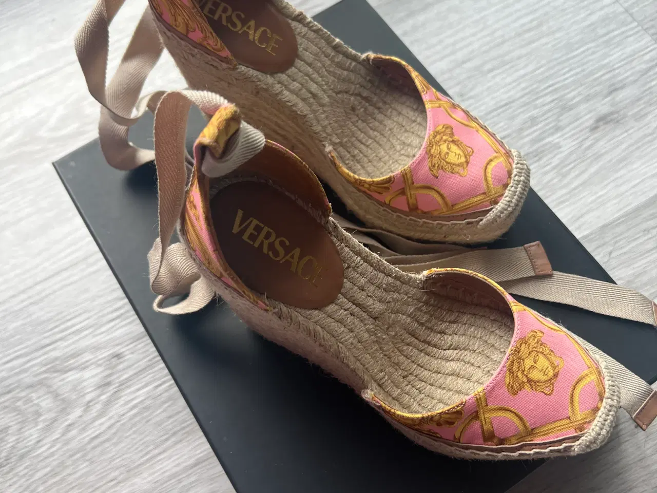 Billede 9 - Versace wedge espadrillers i str. 36