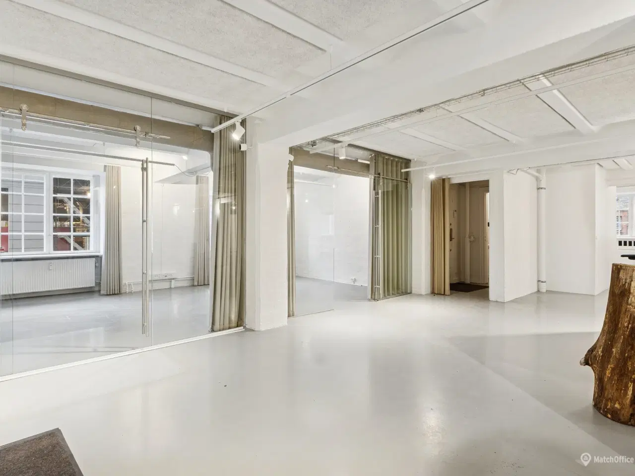 Billede 4 - Kontorlejemål i stueetage med rå og industriel stil - tæt på Islands Brygge metrostation.