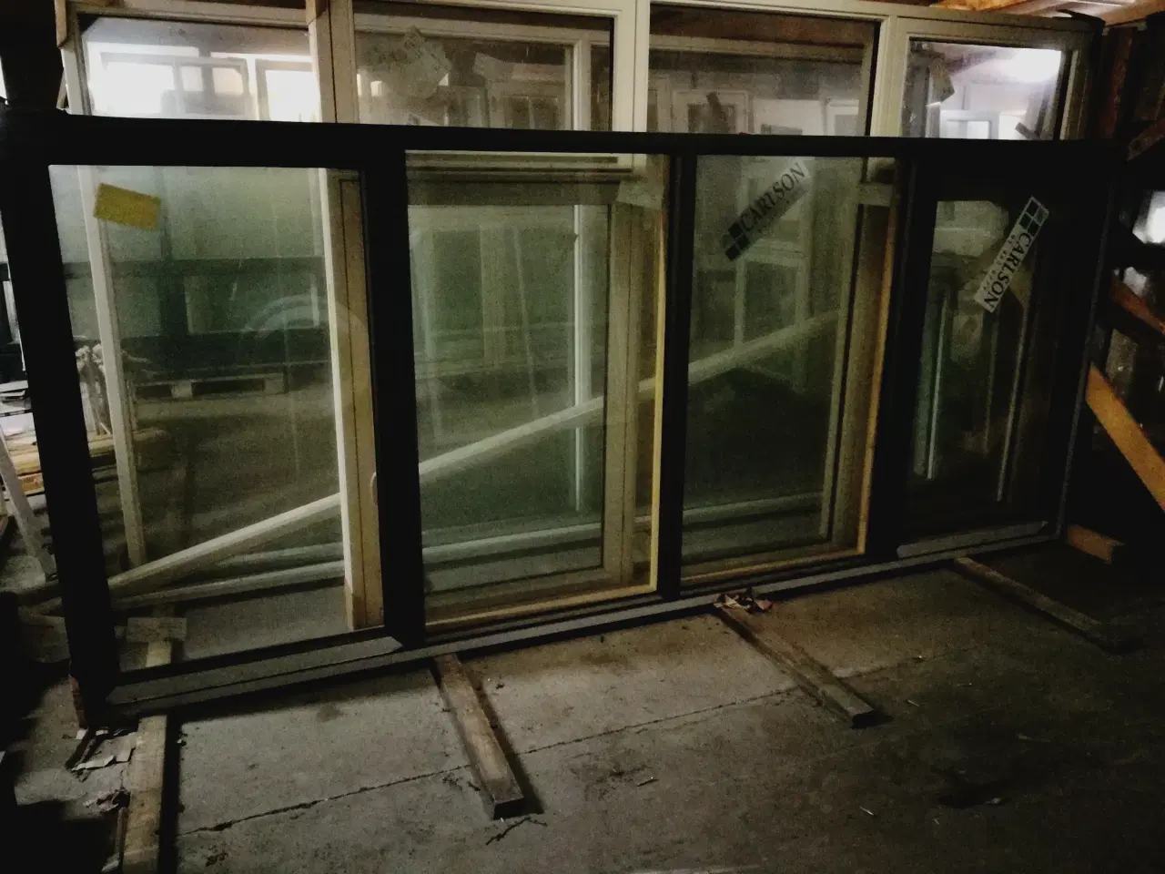 Billede 1 - NYT TRÆ/ALU VINDUE ANTRACIT 326x141, KR 4200