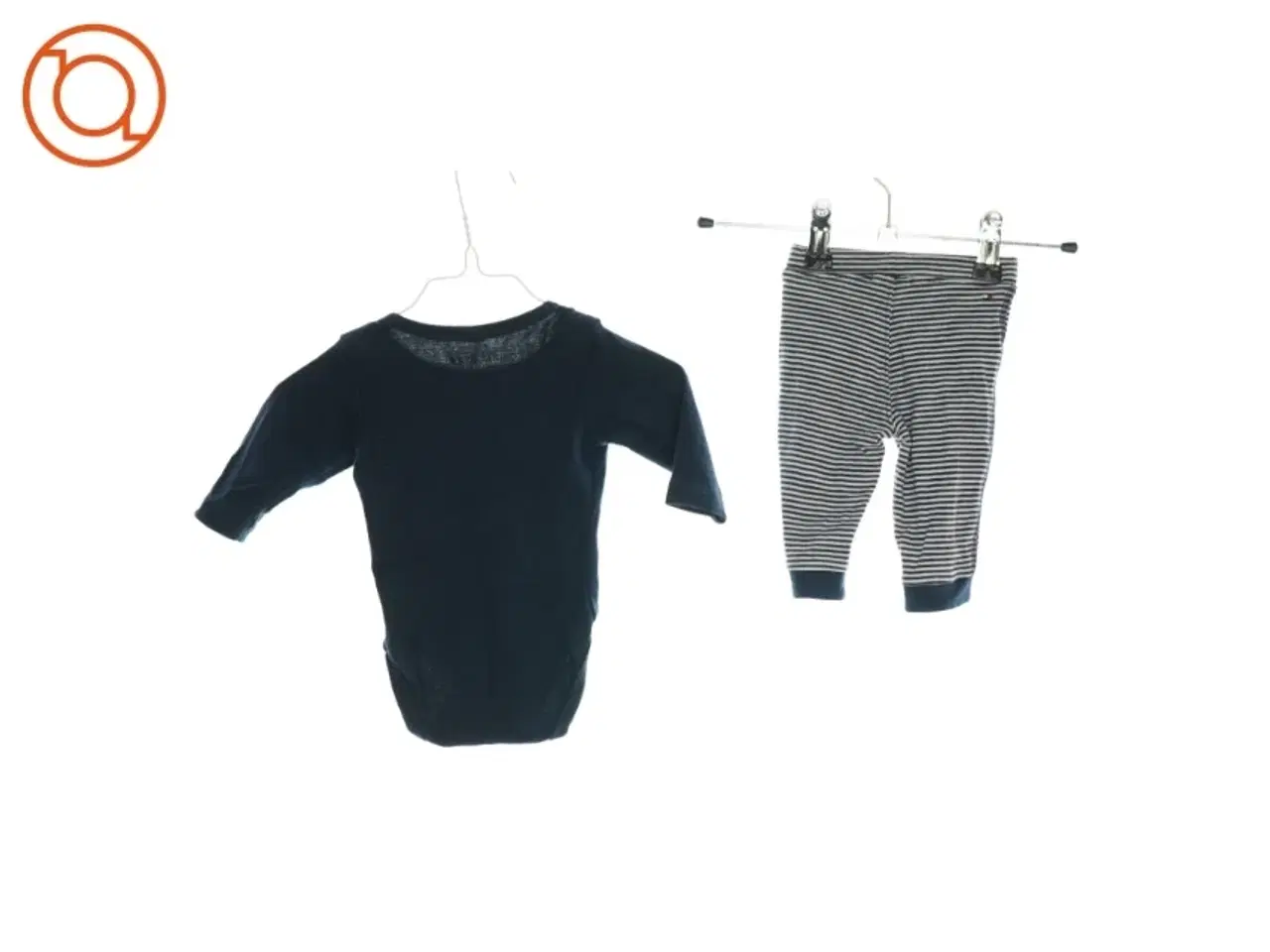 Billede 2 - Sæt med bukser og bodystocking fra Tommy Hilfiger og Name it (str. 56)