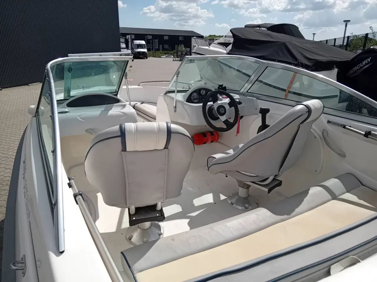 Billede 2 - Bella 512 Excel Bowrider m/100hk Mercury 4-takt efi