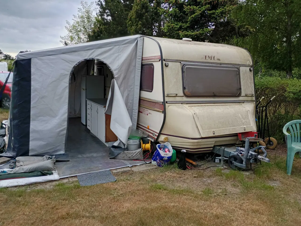 Billede 1 - Campingvogn  med tilbehør