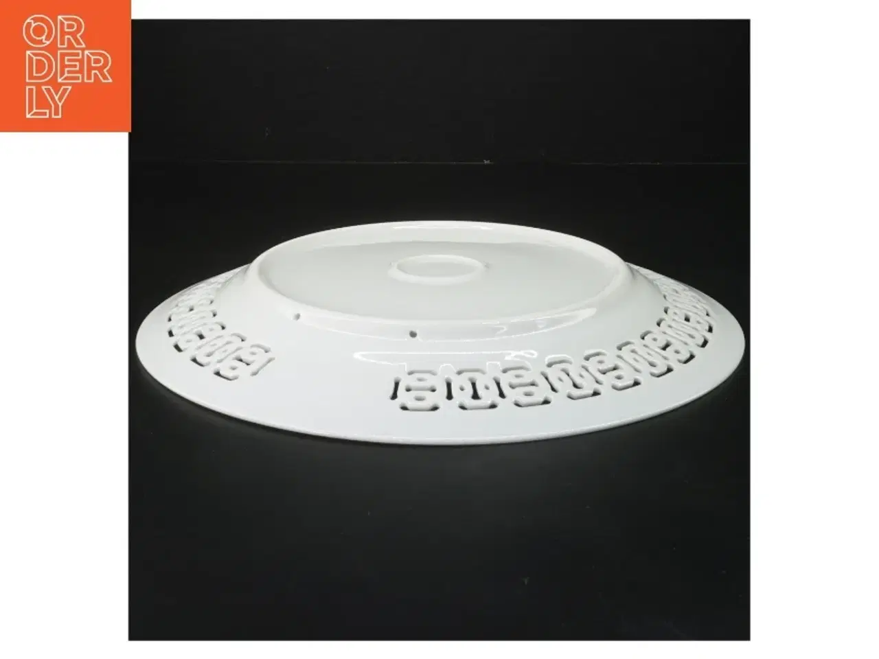 Billede 4 - Sæt med 5 hvide tallerkener (str. Ø. 27,5 cm)