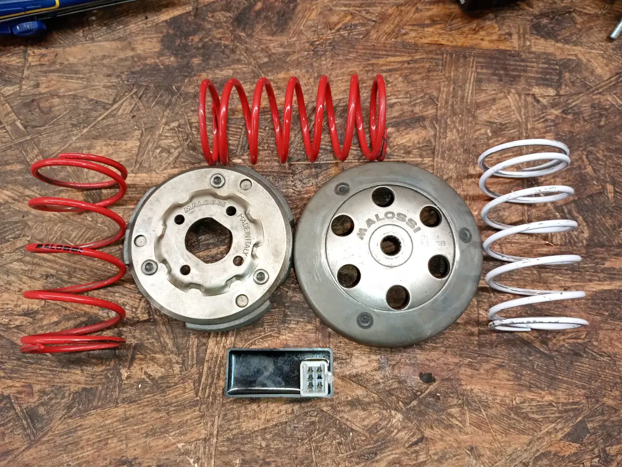 Billede 1 - Næsten ny Malossi kobling med trykfjedre og ubegræ