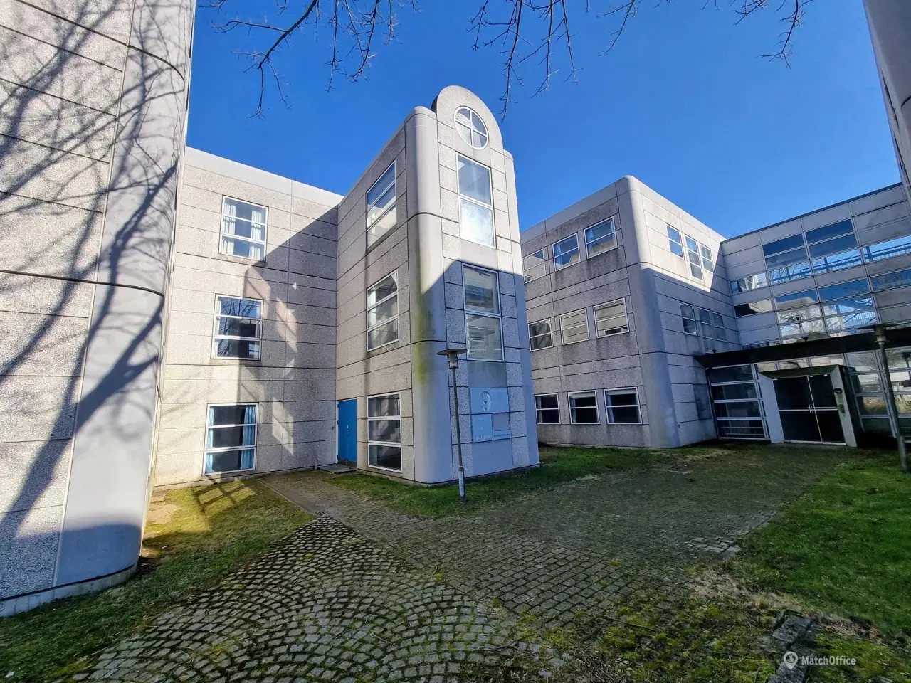 Billede 2 - Lejemål på ca. 1.000 kvm til kontor. undervisning. showroom m.m.