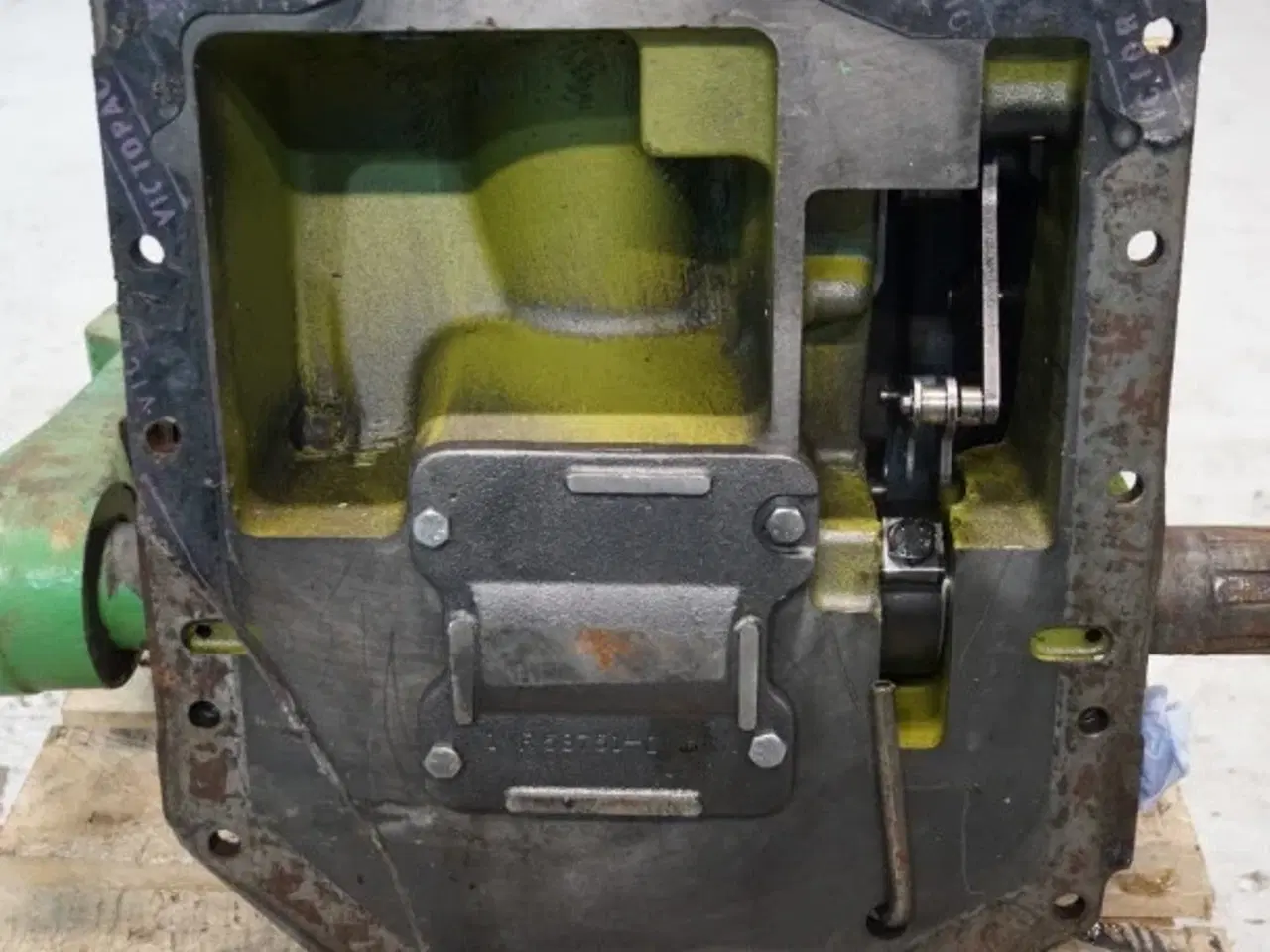 Billede 10 - John Deere 4240 Liftdæksel AR69959