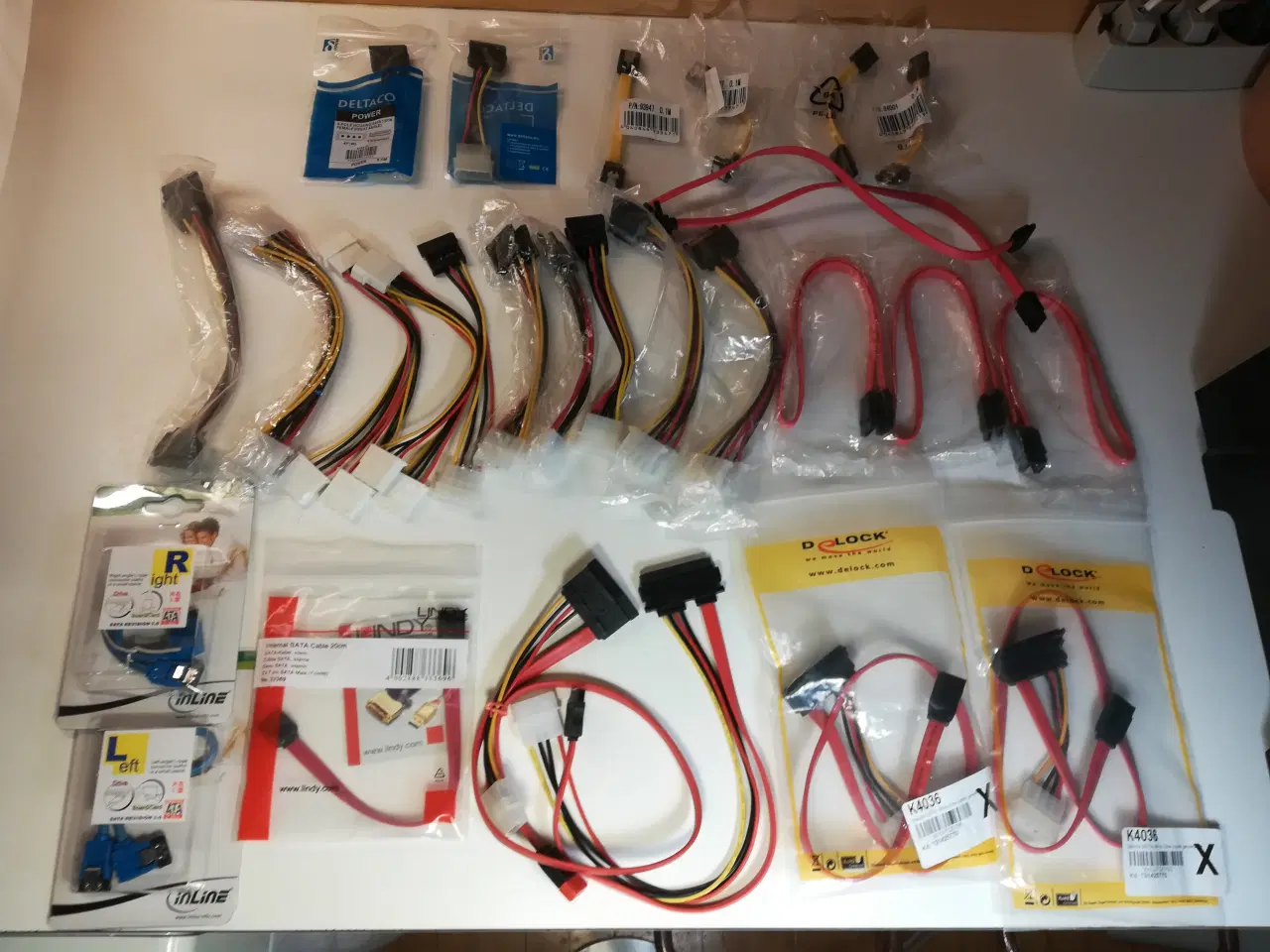 Billede 2 - 28 stk SATA kabler og strøm adaptere sælges samlet
