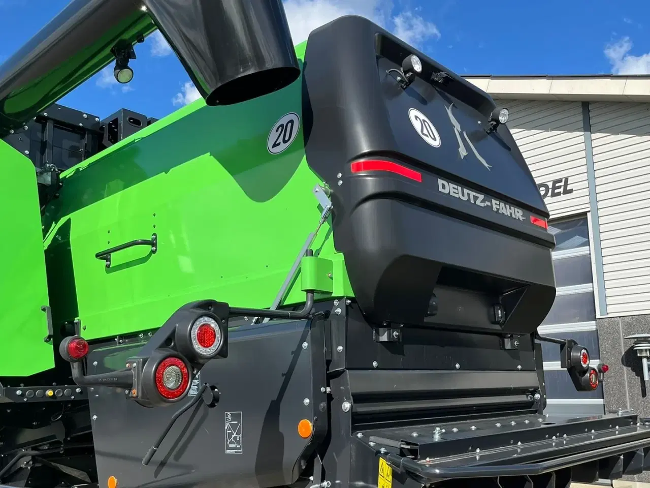 Billede 16 - Deutz-Fahr C7206 With 24feed - 7.2m header. New and unused Combine together with 7.2m header