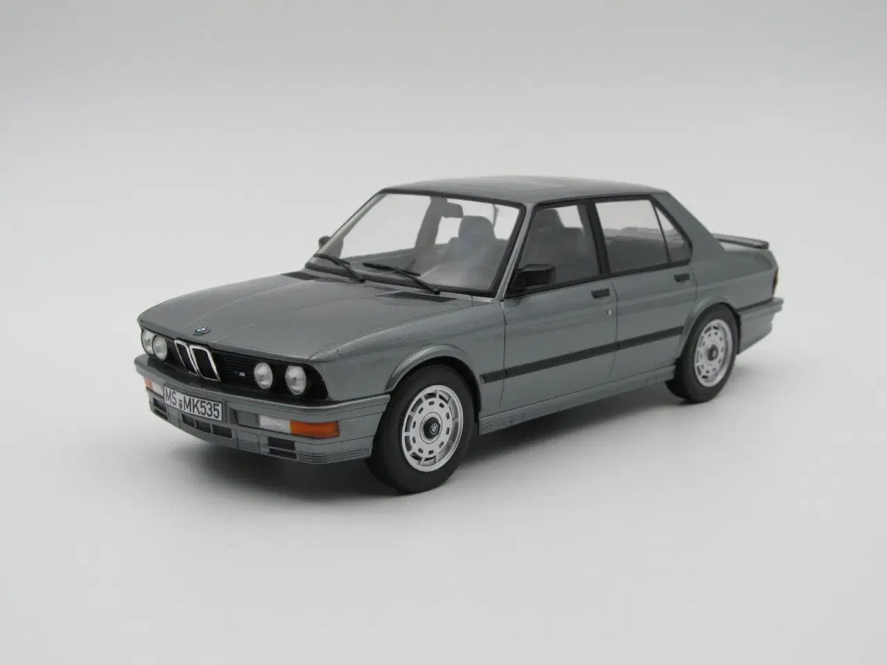 Billede 1 - 1986 BMW M535i E28 Shadow Line 1:18 