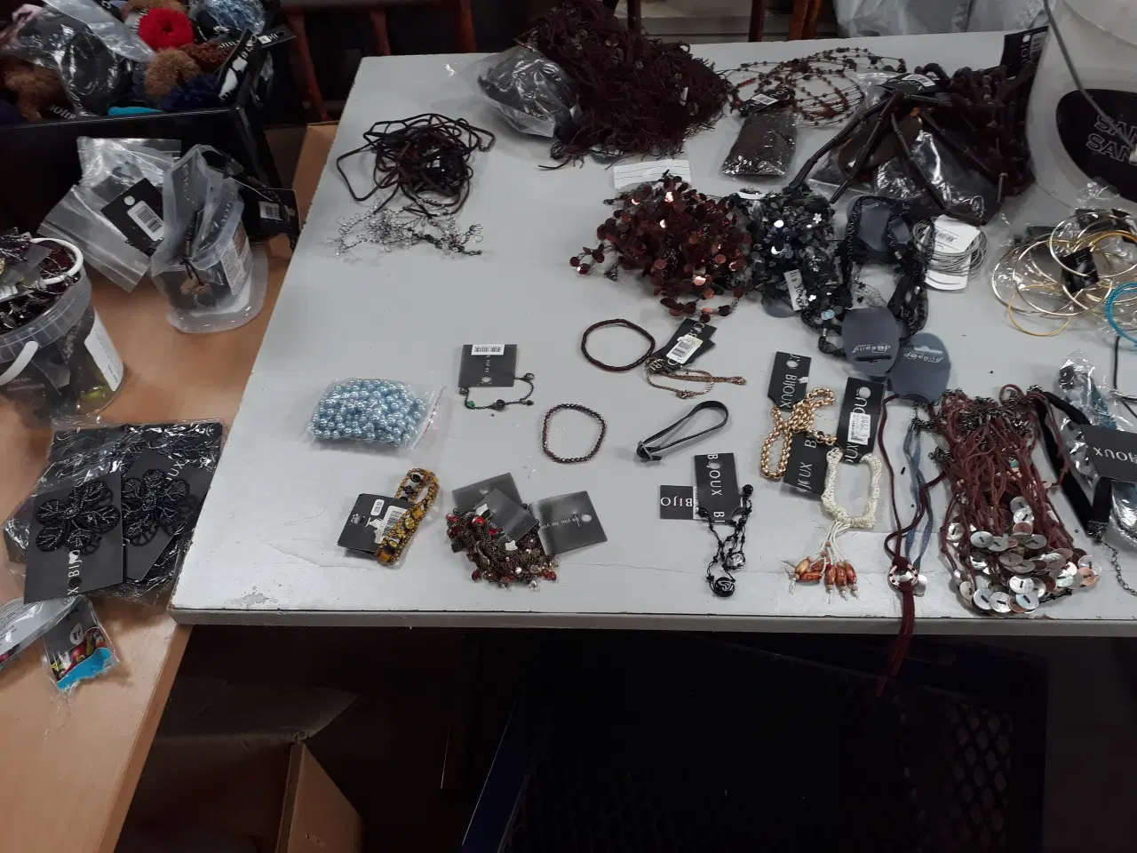 Billede 6 - Børne, Dame og Here, smykker, hår forlængelse m.m.