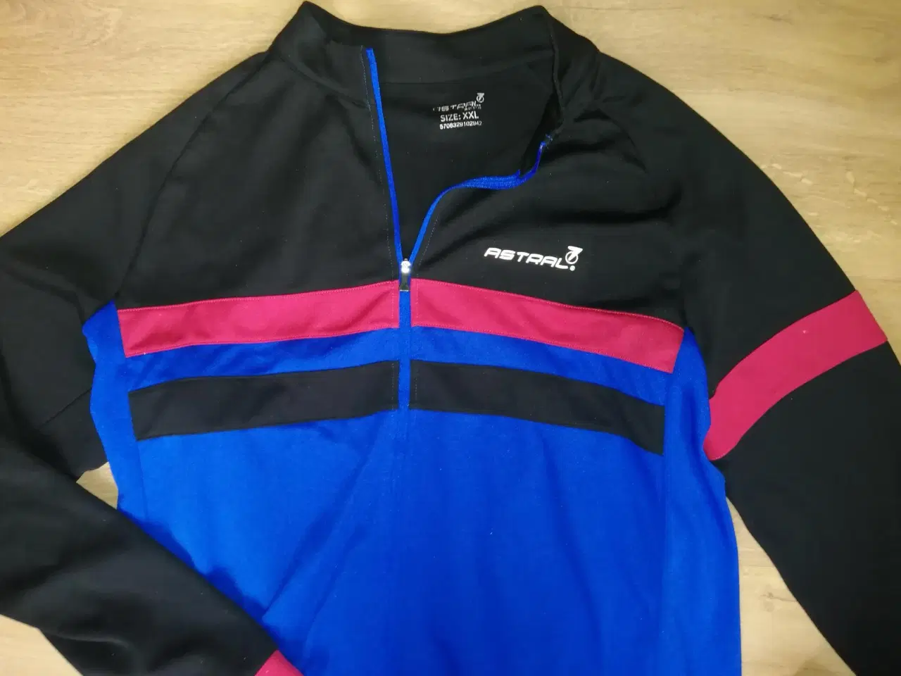 Billede 2 - ASTRAL CYKEL JAKKE, STR. XXL, I FLOT STAND